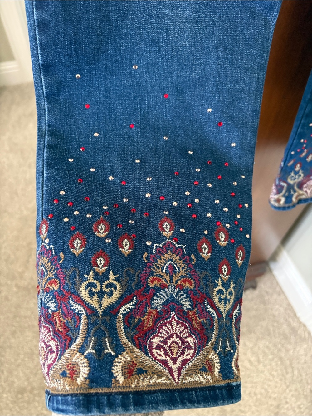 *Chico's Medium Blue Embroidered & Sparkle Girlfriend Slim Leg Ankle Jeans BOHO - Picture 5 of 9